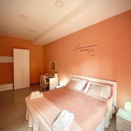 Rianna House B&B Неаполь Экстерьер фото
